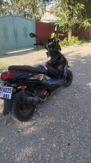 600 куб: Скутер 49 cc, черный - Двигатель: 150куб (надпись 49CC на боковине) - — 1