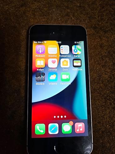 Apple iPhone: Apple iPhone SE – 16 GB telefon je potpuno ispravan sim free icloud — 8