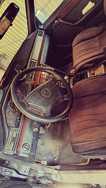 панель на 124: Mercedes-Benz W124: 1991 г., 2 л, Механика, Газ, Седан — 4