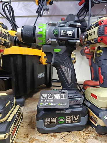 dewalt dcd794d1: Бесщеточная аккумуляторная дрель‑шуруповерт 21V - Питание: литиевый — 1