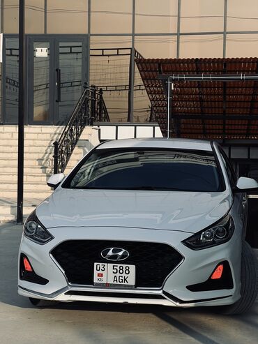 нива внедорожник: Hyundai Sonata: 2020 г., 2 л, Автомат, Газ