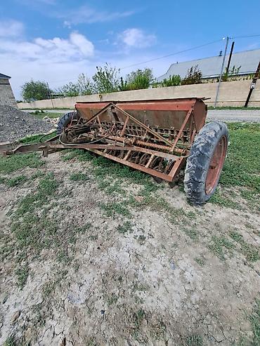 Traktorlar: Belarus 1221 təkərli kənd təsərrüfatı traktoru - Güclü ön çəki — 9