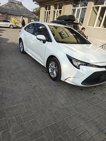 chery indis: Toyota Corolla: 2021 г., 1.8 л, Вариатор, Гибрид, Седан — 1