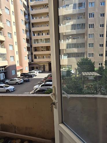 Uzunmüddətli kirayə mənzillər: Yasamal ray Z. Xəlilov küç Megacity binası 3 otaq 134 kvm. 2 sanitar — 19