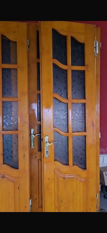 Ikili şüşəbənd taxta qapı - Material: təbii ağac, laklı səth - Tip lalafo.az -da Ikili şüşəbənd taxta qapı - Material: təbii ağac, laklı səth - Tip