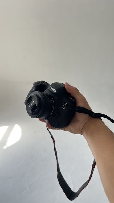 instax фотоаппарат: Canon 6d mark ii,в комплекте с 50мм объективом с 1.8f, в идеальном