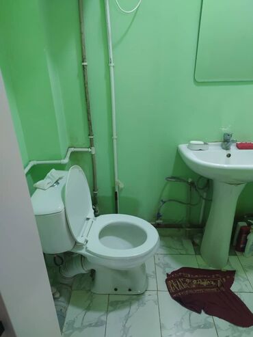 сдаю помещение под офис: Сдам помещение с санузлом и душем. Характеристики: - Отдельный
