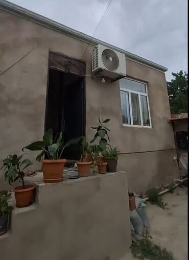 Həyət evi alıram: Binəqədi qəs. 3 otaqlı, 90 kv. m, Orta təmir