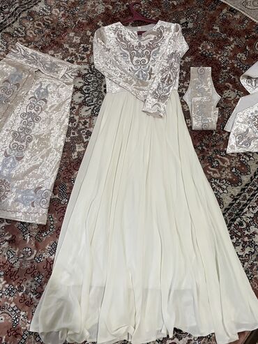 кыргыз платья: Вечернее платье, Длинная модель, Велюр, С рукавами, Стразы, S (EU 36), M (EU 38)