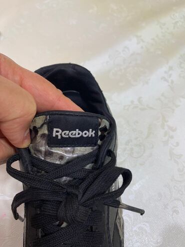 Krossovka, Uniseks, 32, Reebok