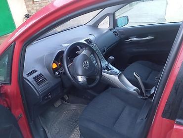 sl 55: Toyota Auris: 2007 г., Бензин, Хэтчбэк — 5