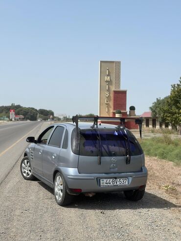 4 göz maşın: Opel Corsa: 1.2 l | 2006 il | 240000 km Hetçbek