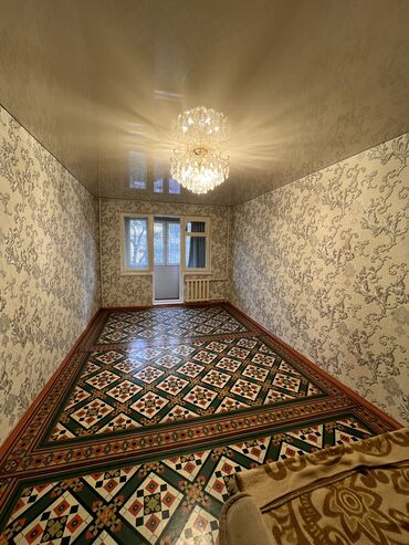 квартира берилет мкр кок жар: 2 бөлмө, 43 кв. м, 104-серия, 2 кабат, Эски ремонт