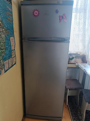 dvd satisi: Indesit iki qapılı soyuducu - Rəng: boz/metalik - Üst qapı – — 1