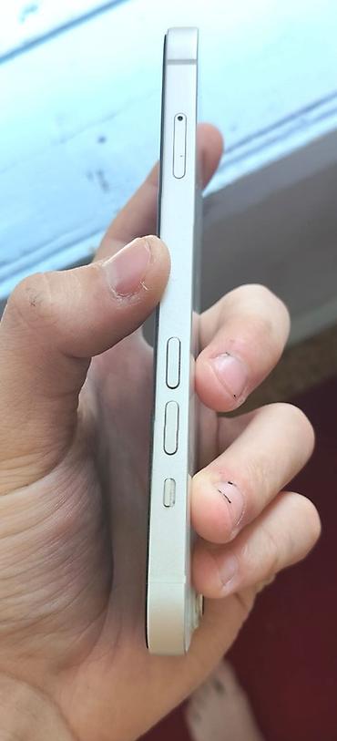 hp hewlett packard: IPhone 13, Б/у, 128 ГБ, Старлайт — 4