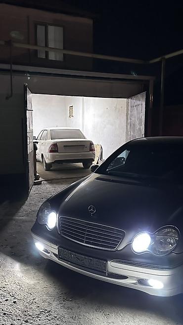 Mercedes-Benz C-Class: 2000 г., 3.2 л, Автомат, Бензин, Седан