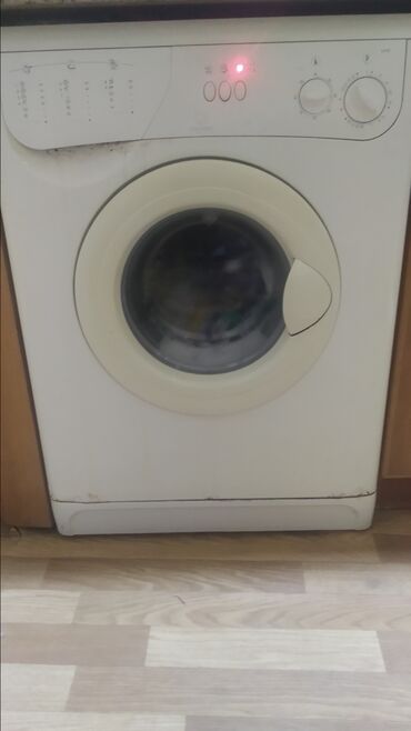 indezit soyuducu: Paltaryuyan maşın Indesit, 4 kq, İşlənmiş, Avtomat, Qurutmasız, Kredit yoxdur, Ödənişli çatdırılma