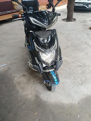 электрические мотоцикл: Скутер/электроскутер городского типа с защитным обвесом и кофром - — 3