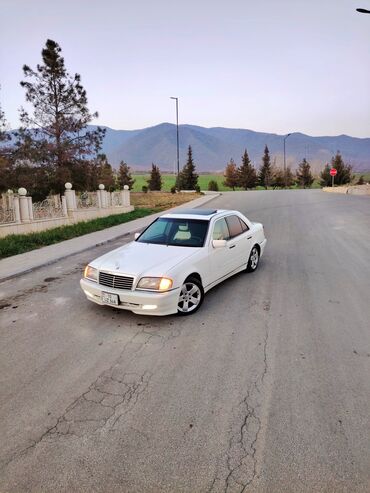 Mercedes-Benz: Mercedes-Benz C‑Class (W202) sedan - Rəng: ağ, 4 qapı - Kuzov — 7