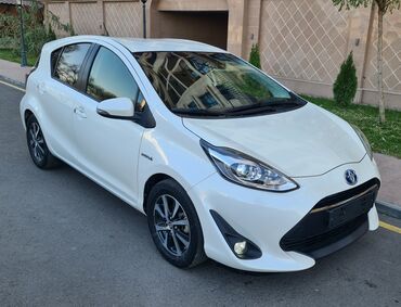 Toyota: Toyota Prius: 2018 г., 1.5 л, Вариатор, Гибрид, Хэтчбэк