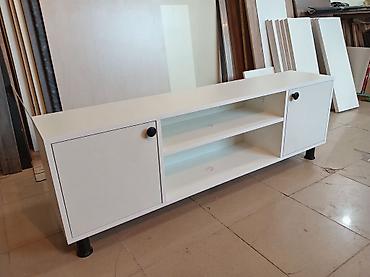 dərilər: Tv alti ücün tumbucka təzədir ölcüsü uzunluğu 150sm dərinliyi 30 sm — 1