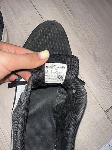 семейные одежды: Кроссовки Nike, черно-белые, низкая посадка. Подойдут для бега — 2