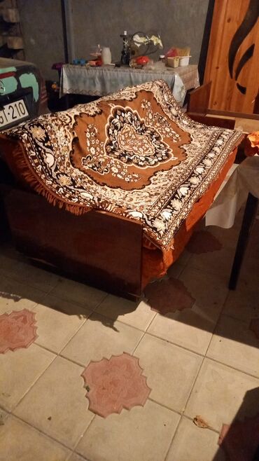 Mebel: Normal vezyetdedir istifade etmek olar bag da baxcada yaxsidi real