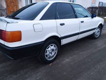 ауди с чтири: Audi 80: 1988 г., 1.8 л, Механика, Бензин, Седан