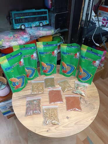 Yemlər: Quş yemləri 1-azn Qırmızı darı topdan 1azn Pərakəndə 1,50azn 1-kq — 10