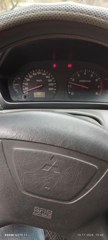 Mitsubishi: Mitsubishi Space Wagon: 2001 г., 2 л, Механика, Бензин, Минивэн — 10