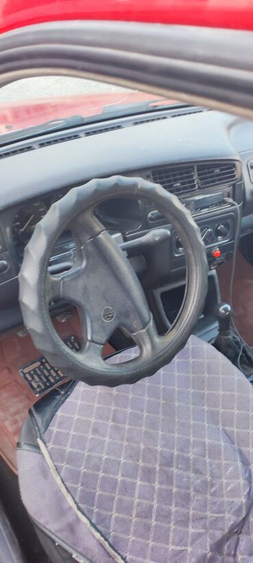 одиссей шатыл: Volkswagen Golf: 1994 г., 1.6 л, Механика, Бензин, Хэтчбэк
