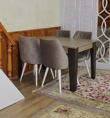 kiçik stol: Qonaq otağı üçün, İşlənmiş, Açılmayan, Dördbucaq masa, 4 stul
