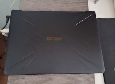 Настольные ПК и рабочие станции: CPU-Intel Core i7-9750H (6 cores, up to 4.5 GHz boost clock, 12MB