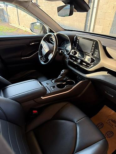Toyota: Toyota Highlander: 2020 г., 3.5 л, Автомат, Бензин, Кроссовер — 7