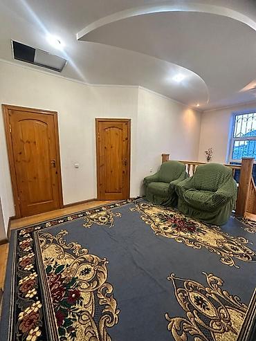 Продажа коттеджей и домов: Продаётся дом в ж/м Ала Тоо 5 соток,дом 193м2 •Дом из кирпича — 12