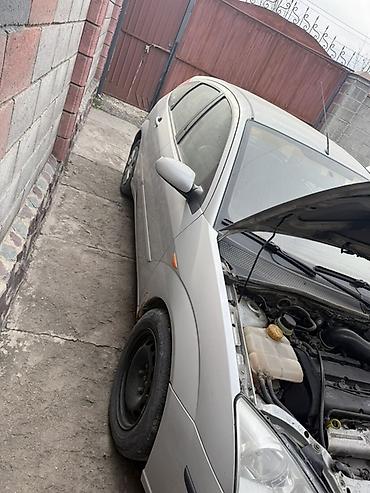 Ford: Ford Focus: 2003 г., 1.6 л, Механика, Бензин, Хэтчбэк — 4