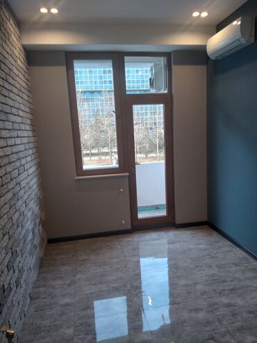 Ofislər: Azadllq metro st çıxışında 1) 7 otaqlı yeni binanın 2 ci mərtəbəsində — 6