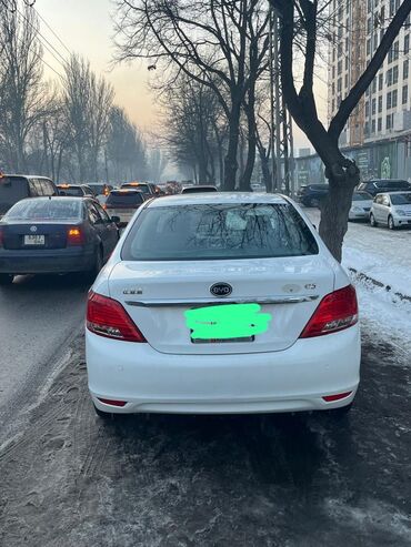 купить авто в рассрочку: Сдаю в аренду: Легковое авто, Под такси