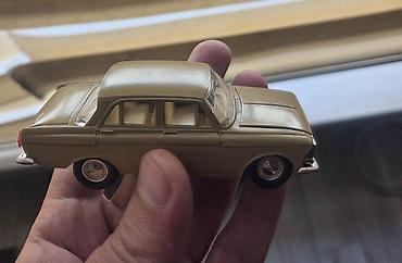 mosu: Moskviç 408 maket avtomobil – 1:43 miqyas - Model: Moskvich 408 sedan — 2