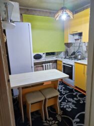 сдаю кв на долгий срок: 1 бөлмө, Кыймылсыз мүлк агенттиги, Чогуу жашоосу жок, Толугу менен эмереги бар