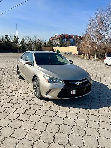 lexus ct200: Toyota Camry: 2017 г., 2.5 л, Автомат, Бензин, Седан — 2