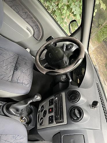 step: Renault Logan: 2006 г., 1.4 л, Механика, Бензин, Седан — 10