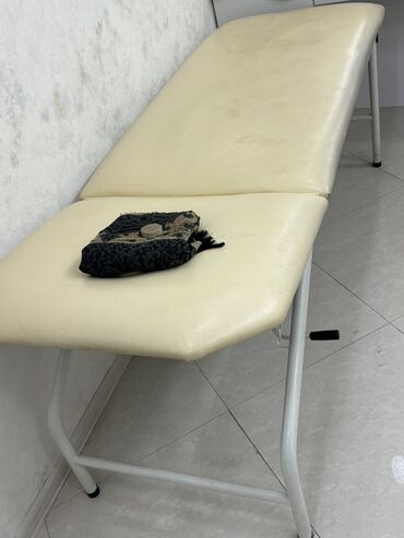 tek carpayi: Qatlanmayan, rəng - Süd rəngi