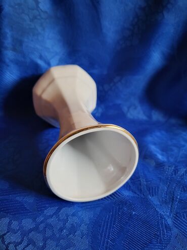 Ostali kućni dekor: Vaza nova Apro porcelan 70te. Porcelanska vaza nova — 6