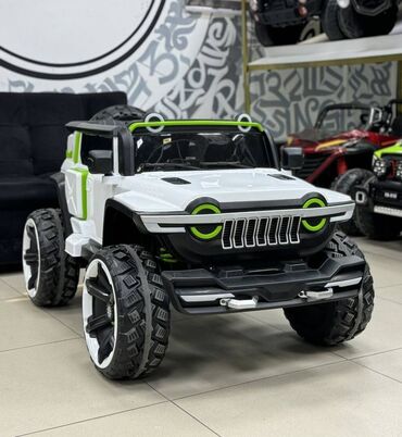 Manejlər: Jeep uşaq elektrik avtomobili 6 motor, hər biri 35W, tam ötürücülü