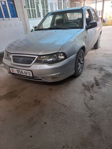 продаю хюндай саната: Daewoo Nexia: 2010 г., Механика, Седан