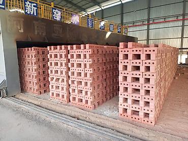 Строительный кирпич: Кирпич пустотелый (керамический), производство кирпича. - Формат — 4