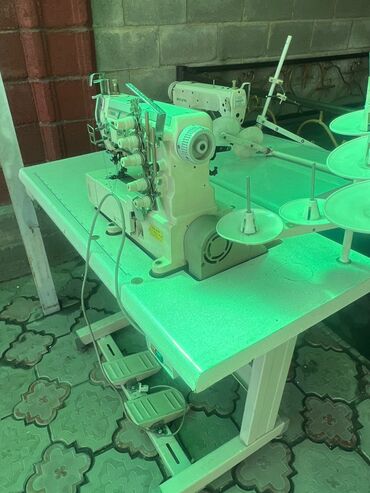 скупка старых швейных машин: Швейная машина Швейно-вышивальная, Автомат