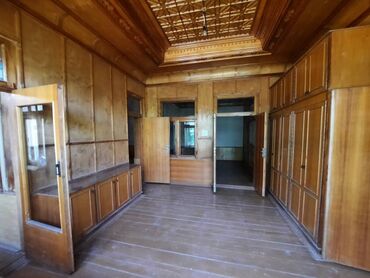 Продажа домов: Дом, 200 м², 12 комнат, Собственник, Старый ремонт at lalafo.kg — 5 Продажа домов: Дом, 200 м², 12 комнат, Собственник, Старый ремонт — 5