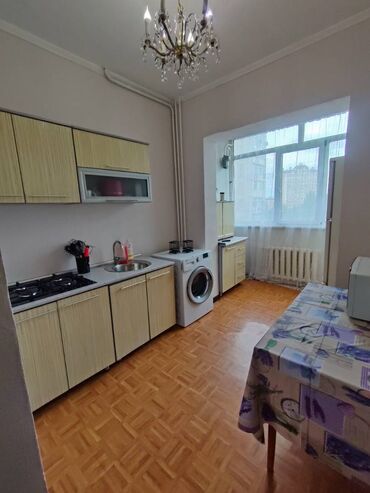 продается 3 комнатная квартира политех: 3 бөлмө, 70 кв. м, 106-серия, 5 кабат, Косметикалык ремонт